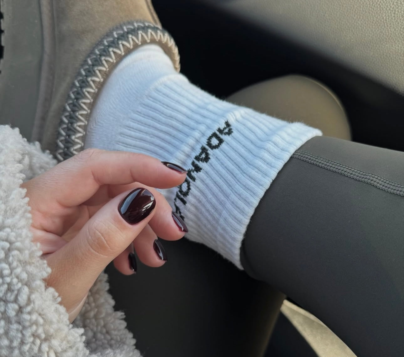 A Nail Tech’s Guide to Preparing Clients for Autumn