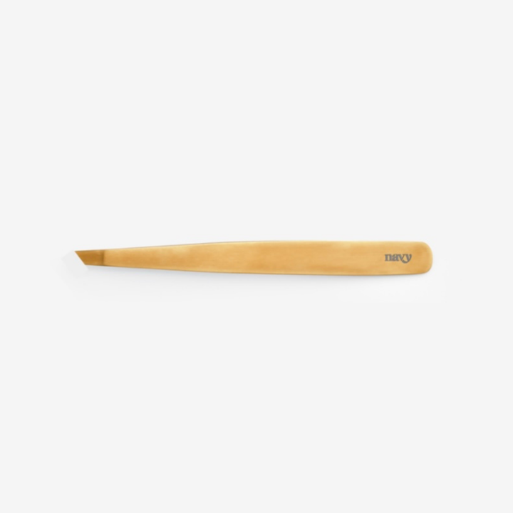 Carol 2.0 – Angled Precision Brow Tweezer